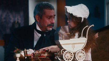 Tonico Rocha demonstra carinho por Mercedes em 'Nos Tempos do Imperador' - Reprodução/ Globo