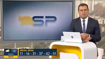 Rodrigo Bocardi chuta e acerta números sorteados na Mega-Sena de hoje (17)