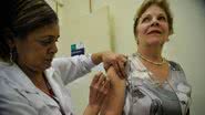 Campanha de vacinação contra a gripe oferece imunizantes que protegem contra três tipos do vírus: H1N1, H3N2 e Influenza B - Agência Brasil