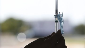 Imunização nacional vai até o dia 3 de junho com público-alvo ampliado - Fábio Rodrigues Pozzebom/Agência Brasil