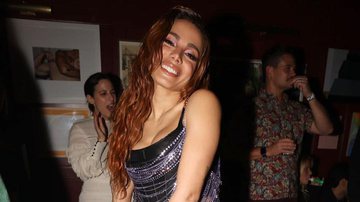 Anitta curtiu a festa com Murda Beatz, Carina Liberato, Hector Espinal e J Balvin - Instagram/@anitta