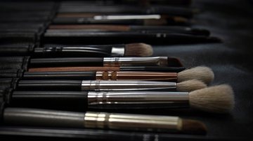 Saiba como evitar o efeito craquelado da base na maquiagem - Pixabay/dapictures_team