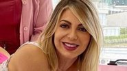 De bumbum empinado, Sheila Mello posta foto em clinica de estética. - Instagram/@sheilamello