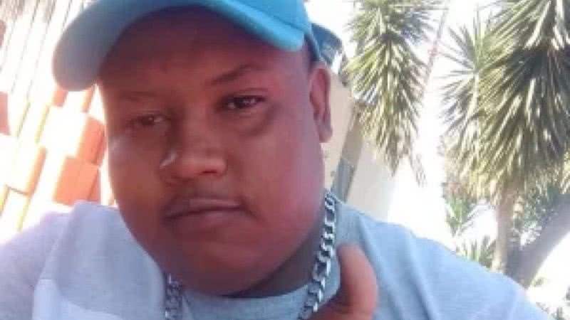 Jovem morre na porta de hospital após espera por maca para gordos - Reprodução/Internet