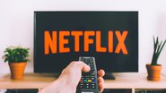 A Netflix estabeleceu a cobrança de uma taxa de R$ 12,90 pelo compartilhamento de senhas - Unsplash/Freestock