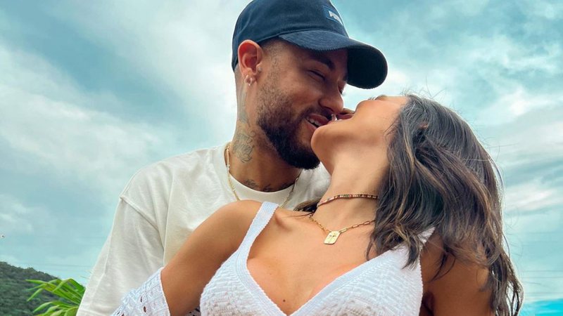 Rafaella e Mari ernardi estão ajudando no chá revelação de Neymar e Bruna Biancardi - Instagram/@brunabiancardi