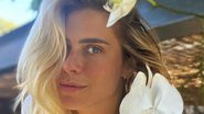 Carolina Dieckmann surgiu curtindo as flores da sua casa no Rio de Janeiro - Instagram/Carolina Dieckmann
