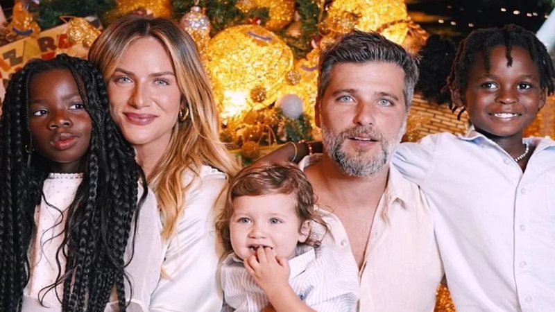 Giovanna Ewbank é acusada de usar filhos para ganhar dinheiro