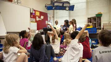 Crianças na sala de aula. - CDC/Unsplash