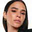 Nova embaixadora da Yve Saint Laurent Beauty, Bruna Marquezine aposta na maquiagem glow