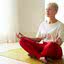 Os benefícios do yoga na menopausa são diversos