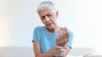 É artrite ou artrose? conheça as principais diferenças - Freepik