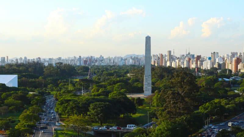 Entenda se 9 de julho é feriado nacional ou ponto facultativo - Reprodução/Canva