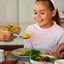 Alimentação saudável: como fazer seus filhos se alimentarem bem em casa