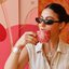 Cici Navarro, dona do Café Cherie, aposta em ambiente "instagramável" como diferencial do seu negócio; saiba mais