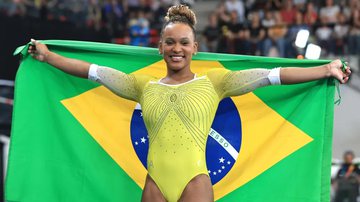 A ginasta se tornou a maior medalhista brasileira da história, incluindo homens e mulheres. - Foto: Ricardo Bufolin/CBG