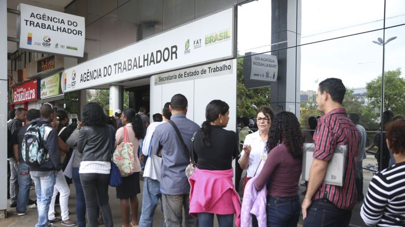 De modo geral, apenas serviços essenciais costumam funcionar na data. - Foto: José Cruz/Agência Brasil