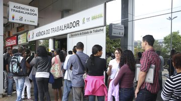 De modo geral, apenas serviços essenciais costumam funcionar na data. - Foto: José Cruz/Agência Brasil