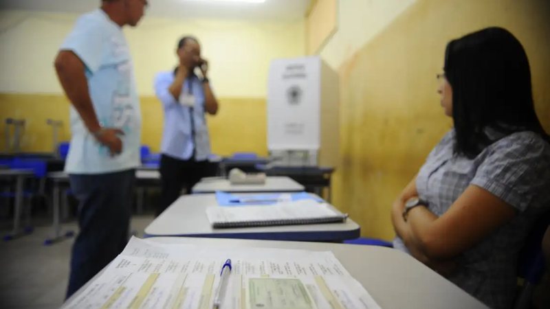 Em 2022, 48% dos mesários se candidataram voluntariamente, enquanto os 52% foram convocados. - Foto: Tânia Rego/Agência Brasil