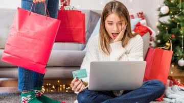 As compras por impulso no Natal podem significar mais do que apenas o ato de presentear - Freepik