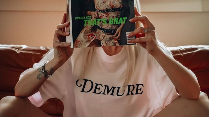 O que significa 'demure', eleita palavra do ano por dicionário online? - Instagram/@_thesensoryboutique_