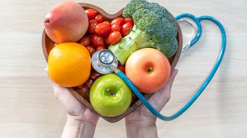 Conheça opções de alimentos saudáveis para consumir durante o dia - Chinnapong | Shutterstock