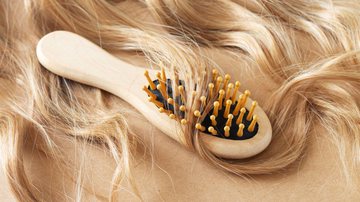 O que fazer após um corte químico, que danifica a saúde do cabelo. - (Imagem: Shutterstock)