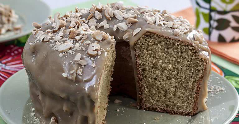 Receita de Bolo de rapadura e leite condensado - Ormuzd Alves