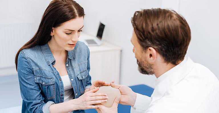 “Quero ter silicone nos seios. Posso pôr o volume que quiser?” - iStock