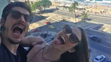 O casal Juliana Paiva e Nicolas Prattes, mais conhecidos por "Samurocas". - Reprodução/ Instagram