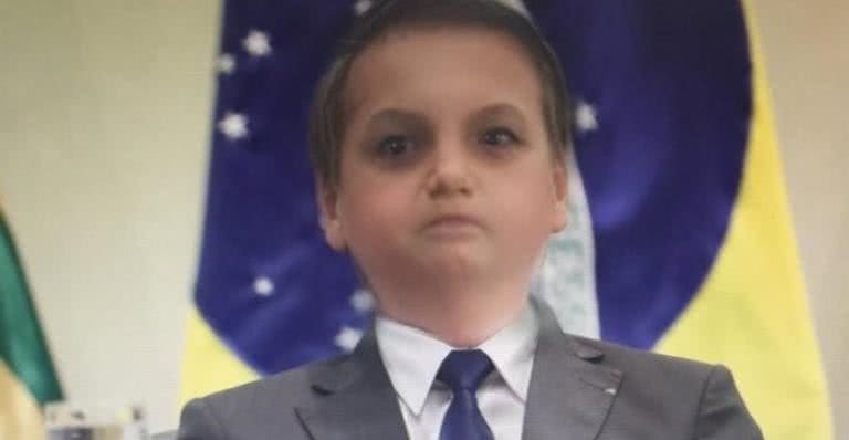 Jair Bolsonaro virou criança em filtro do Snapchat. - Reprodução/ Instagram