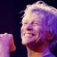 Bon Jovi evita tragédia ao convencer mulher a desistir de pular de ponte nos EUA