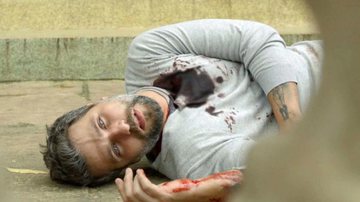 Gabriel (Bruno Gagliasso) Morre para salvar a vida de Luz (Marina Ruy Barbosa). - Reprodução/ TV Globo.