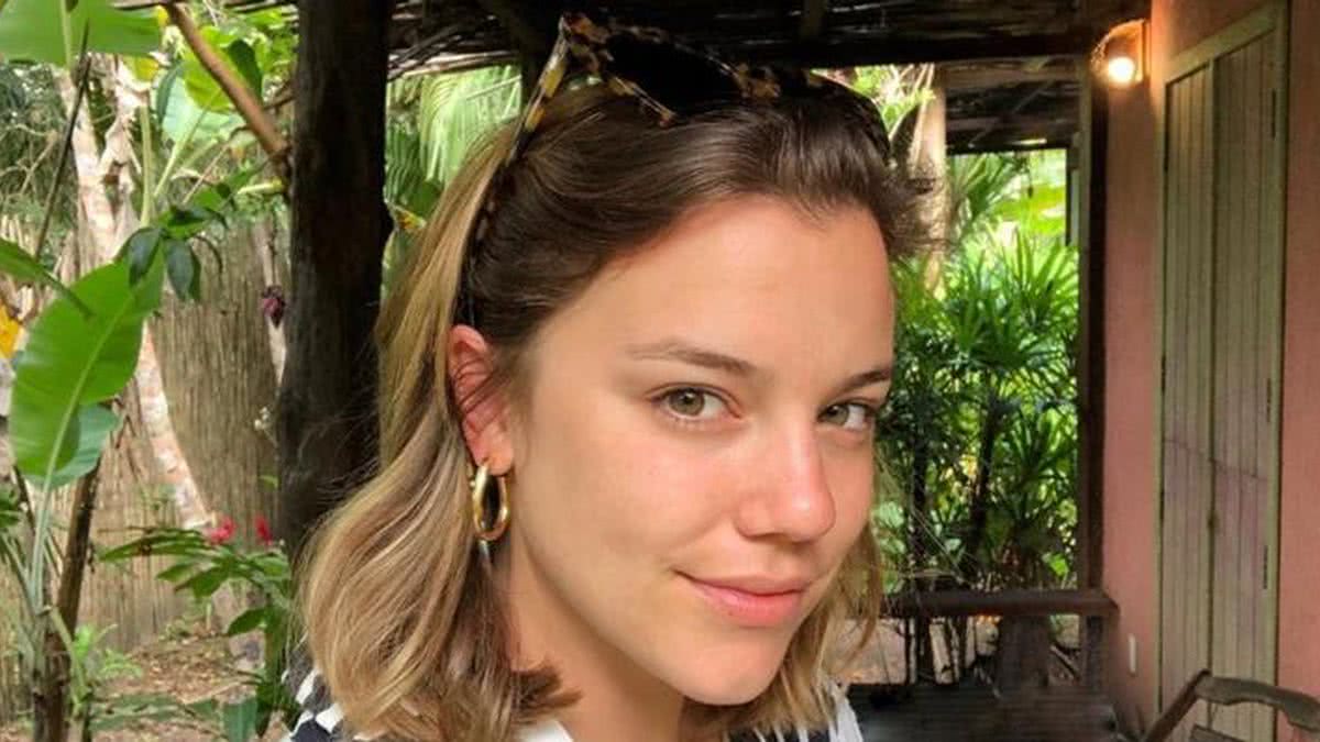 Alice Wegmann viaja com o namorado para descansar após longo tempo de  trabalho