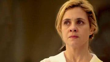 Carminha (Adriana Esteves) polemiza mais uma vez na reprise de 'Avenida Brasil'. - Globo