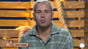 mãe de Viny Vieira teme que o humorista passe mal ao saber da morte de Gugu - RecordTV