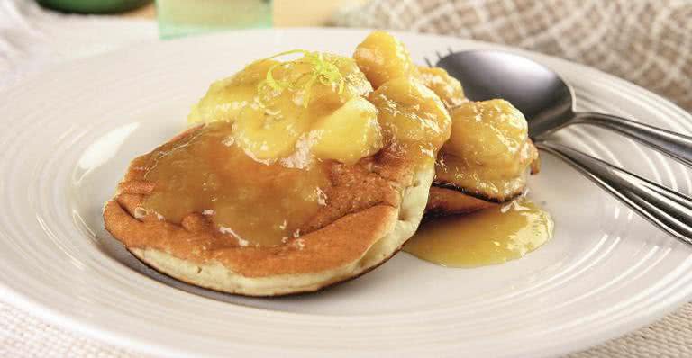 Panqueca de banana caramelada - Codo Meletti