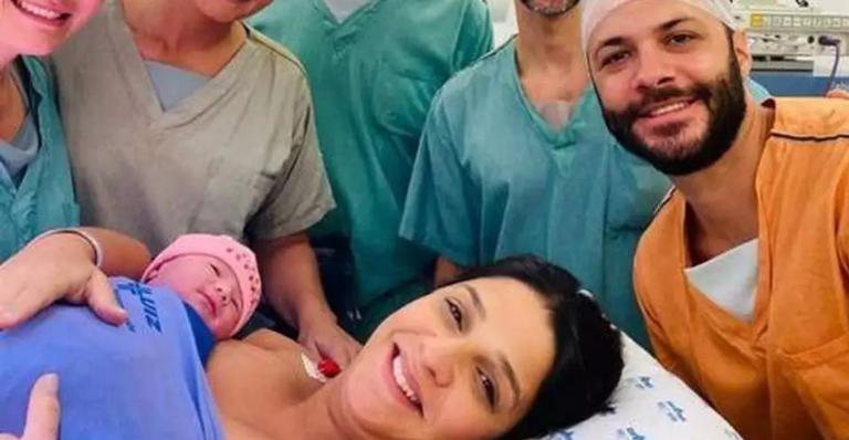 Ana Carolina Oliveira dá à luz Maria Fernanda - Divulgação