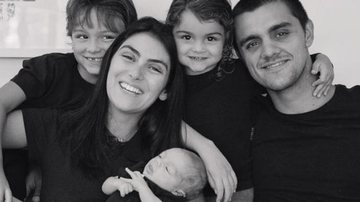 Mariana Uhlmann e Felipe Simas encantam os seguidores com clique em família - Instagram