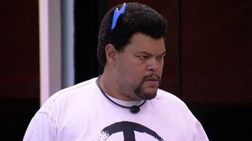 Babu Santana revela o motivo de dar emojis de planta - TV Globo