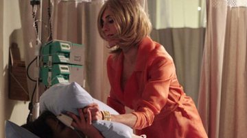 Tereza Cristina (Christiane Torloni) acabará com a vida de Marcela (Suzana Pires) em 'Fina Estampa' - Globo