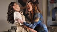 Tereza Cristina (Christiane Torloni) bate em Patrícia (Adriana Birolli) - Globo