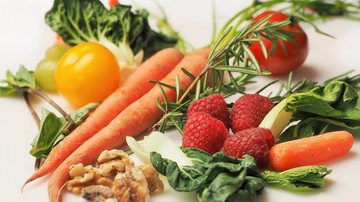 Para conquistar uma boa saúde cardiovascular e cerebral é preciso aumentar o consumo de verduras e frutas - Banco de Imagem/Pixabay