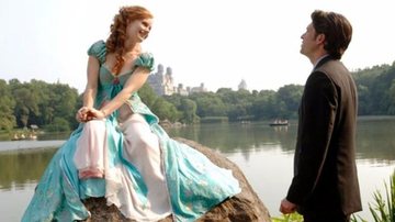 Amy Adams e Patrick Dempsey em cena de 'Encantada' - Divulgação