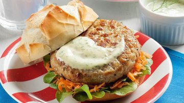 Hambúrguer Gourmet com molhos diversificados - Divulgação