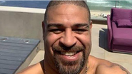 Adriano Imperador posa ao lado da filha - Reprodução Instagram