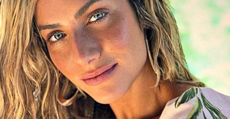 Giovanna Ewbank surge amamentando - Instagram/@gioewbank