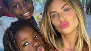 Giovanna Ewbank mostra Titi e Bless construindo casa na árvore - Instagram/@gioewbank