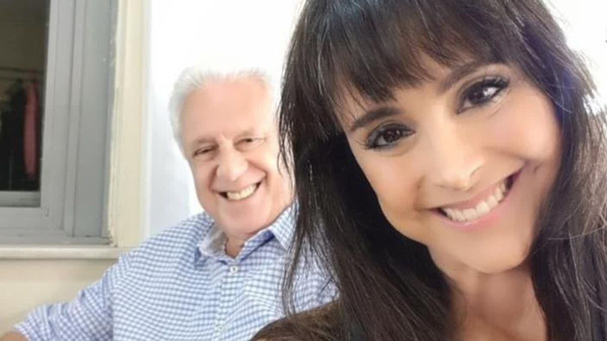 Antônio Fagundes corta cabelo da esposa e revela Pelo visto ela gostou foto