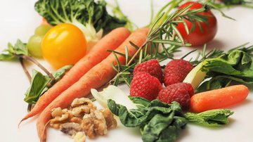 Maus hábitos alimentares podem agravar o problema - Deborah Breen Whiting/Pixabay